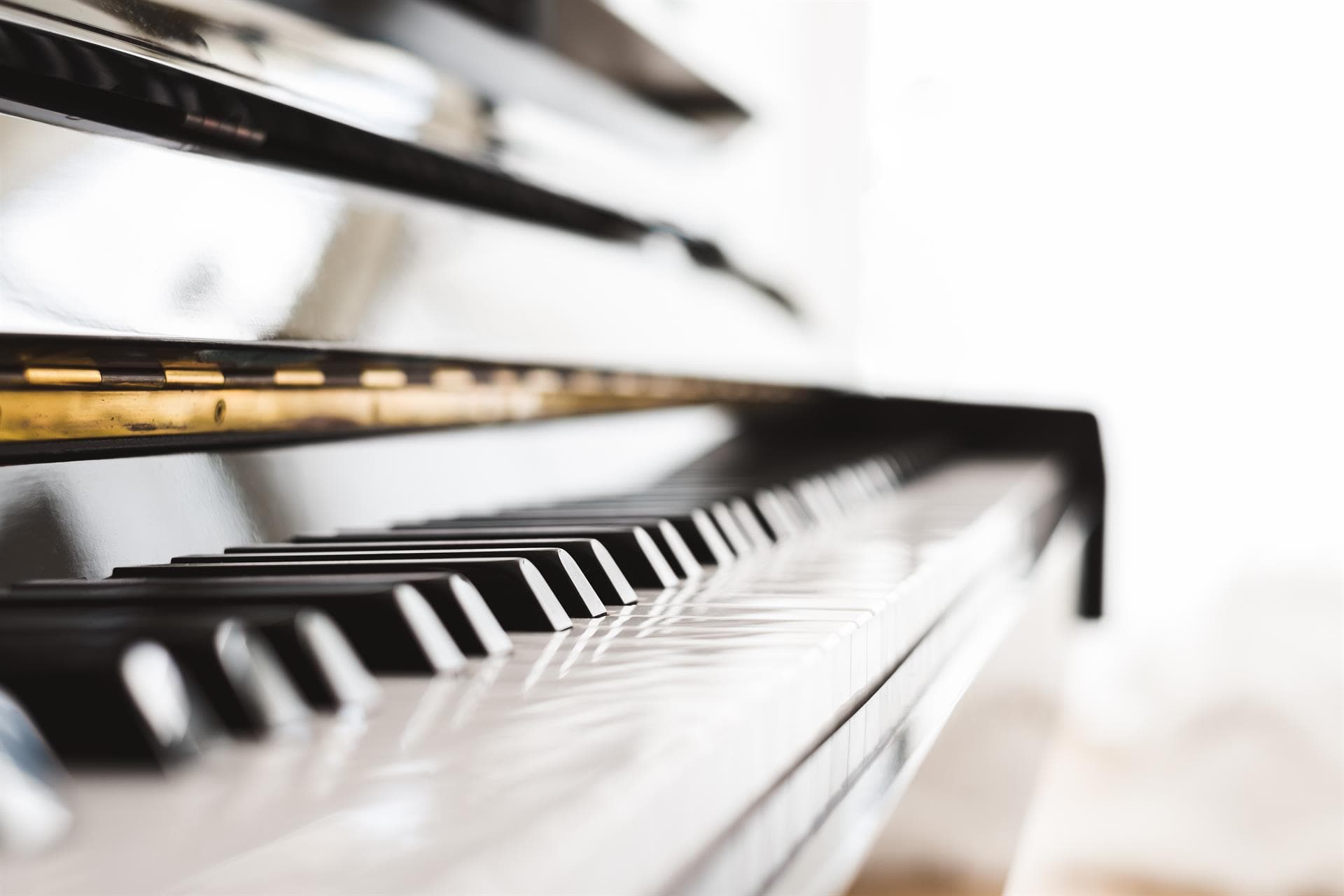 ¿Quieres comprar un piano o teclado? ¡Elige Clef Music!